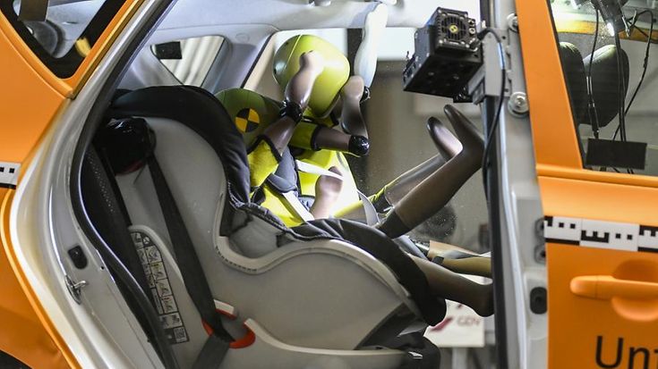 Use for child restraint systems (© Harald Almonat/UDV)